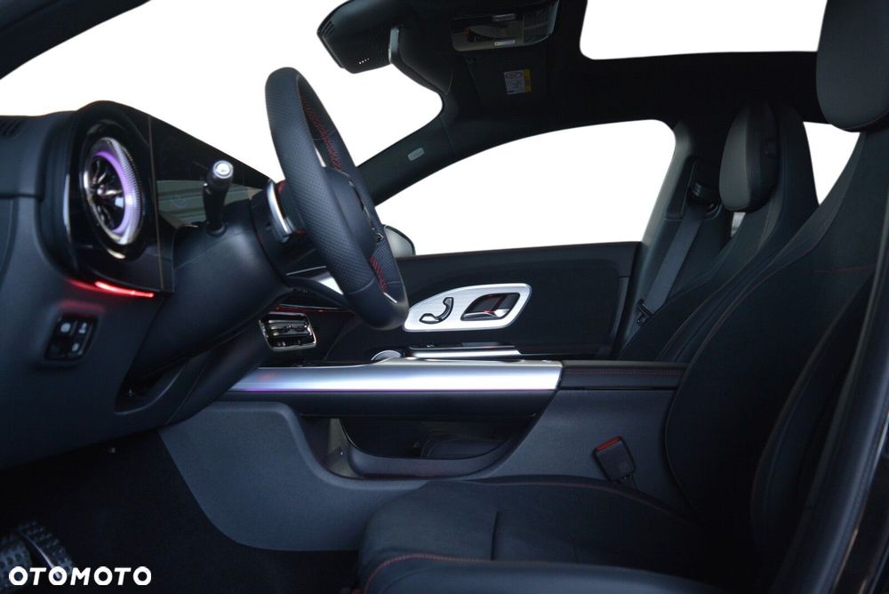 Mercedes-Benz CLA 350 4Matic 85kWh - 8
