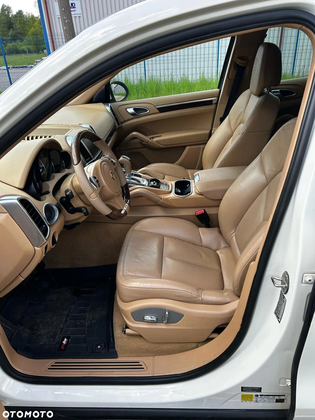 Porsche Cayenne - 9