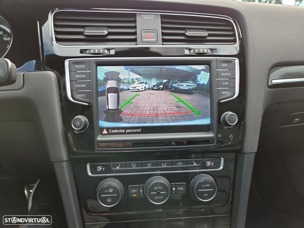 VW Golf R 2.0 TSI OPF 4Motion DSG - 30