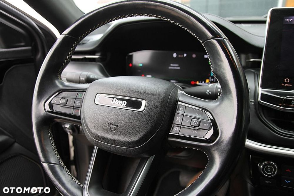 Jeep Compass - 34