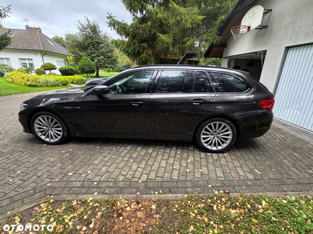 BMW Seria 5 520d xDrive Luxury Line sport - 5