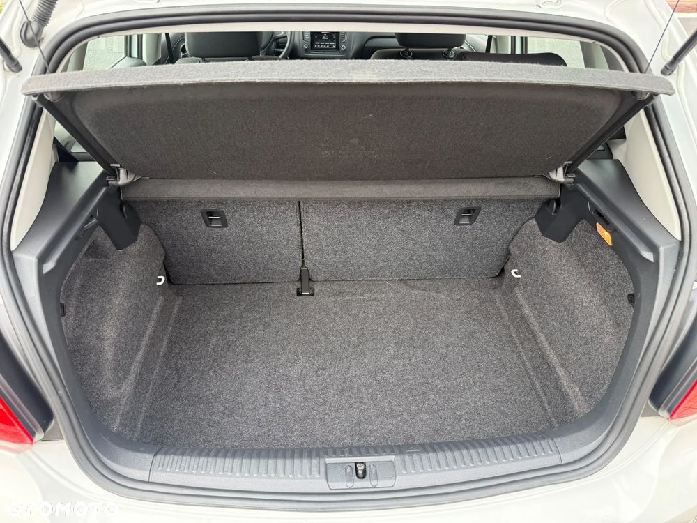 Volkswagen Polo - 15