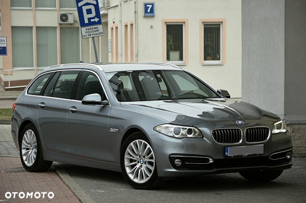 BMW Seria 5 525d Luxury Line