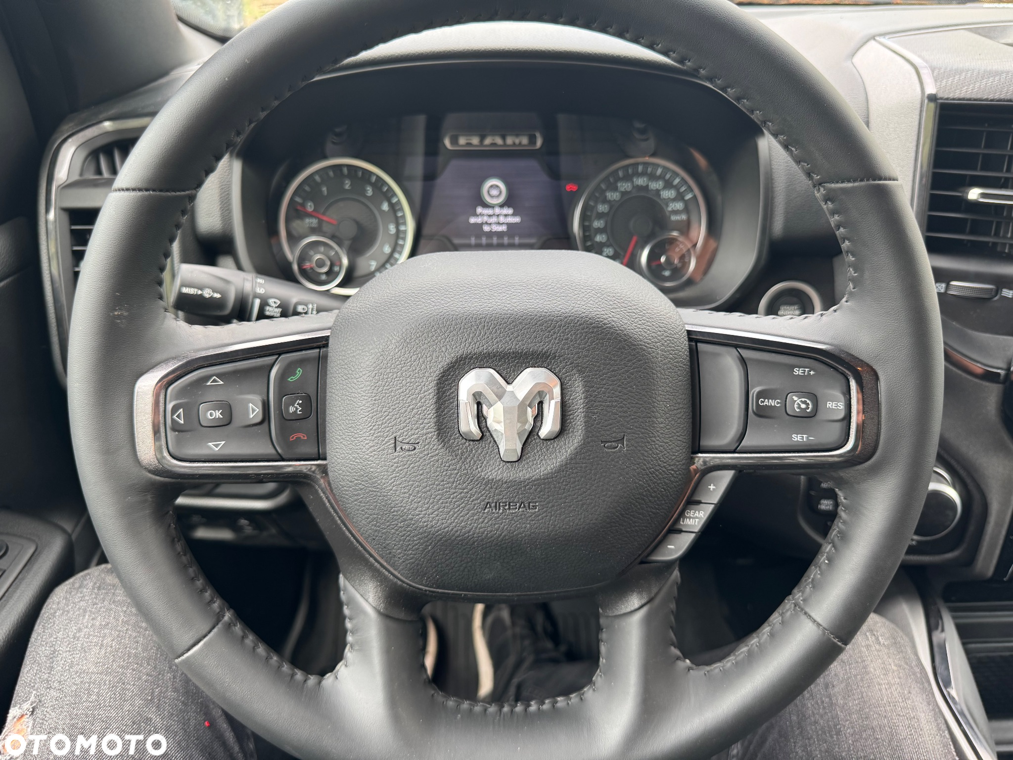 Dodge RAM 1500 5.7 4x4 - 32