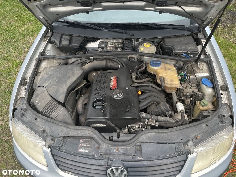 Volkswagen Passat 1.6 - 23