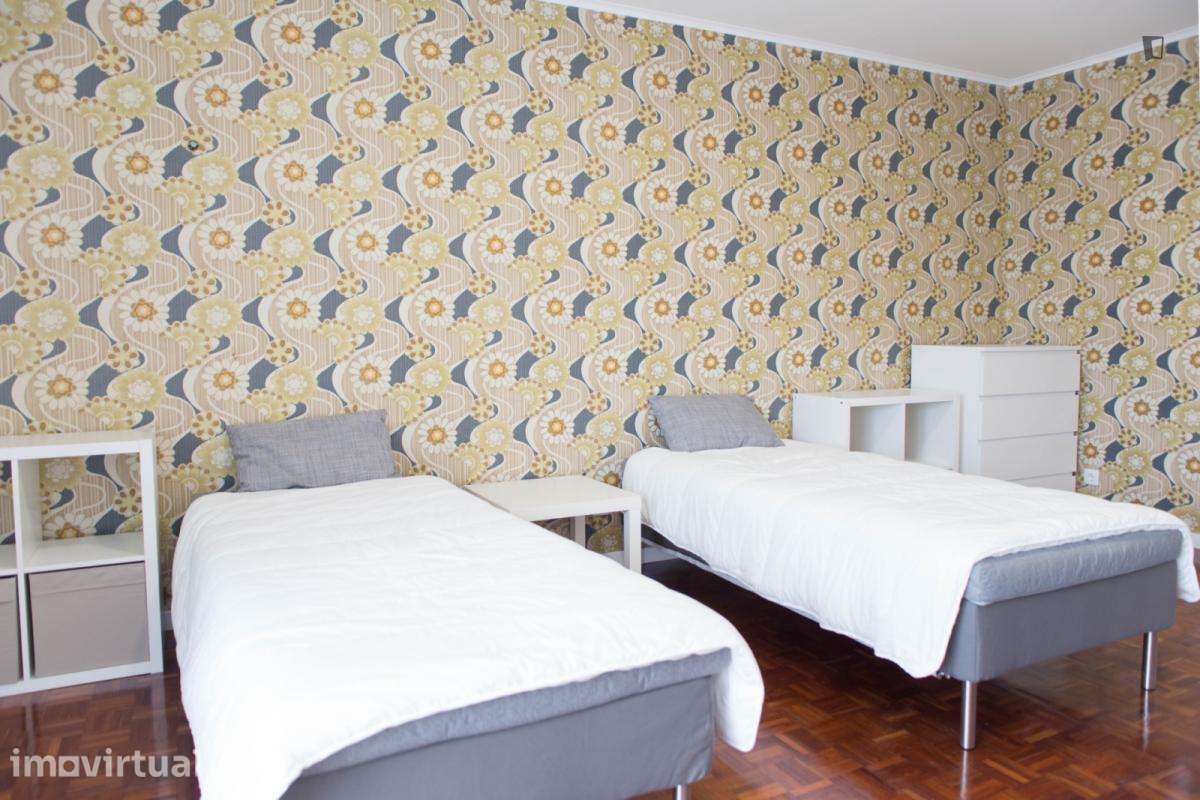 Quarto - localizado em Rio Tinto Porto - Grande imagem: 5/22