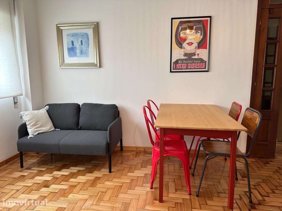 Quarto - localizado em Ramalde Porto - Grande imagem: 4/6