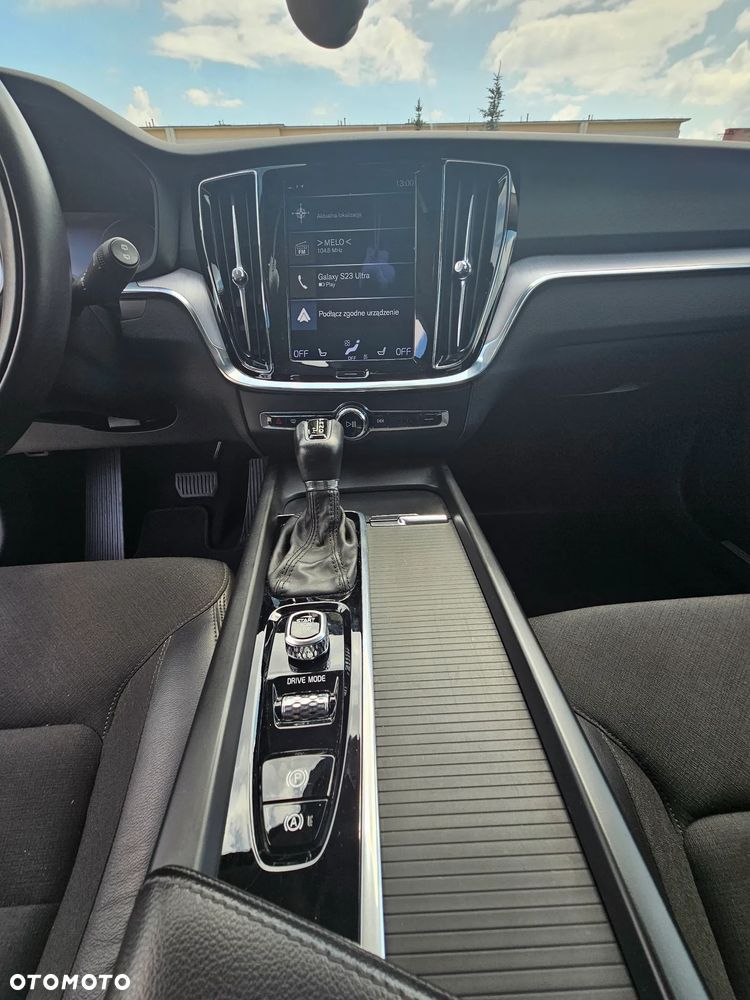 Volvo V60 D3 Momentum Pro - 20