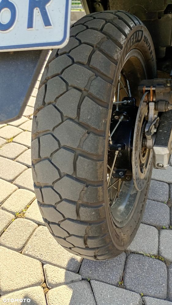 Suzuki V-STROM - 15