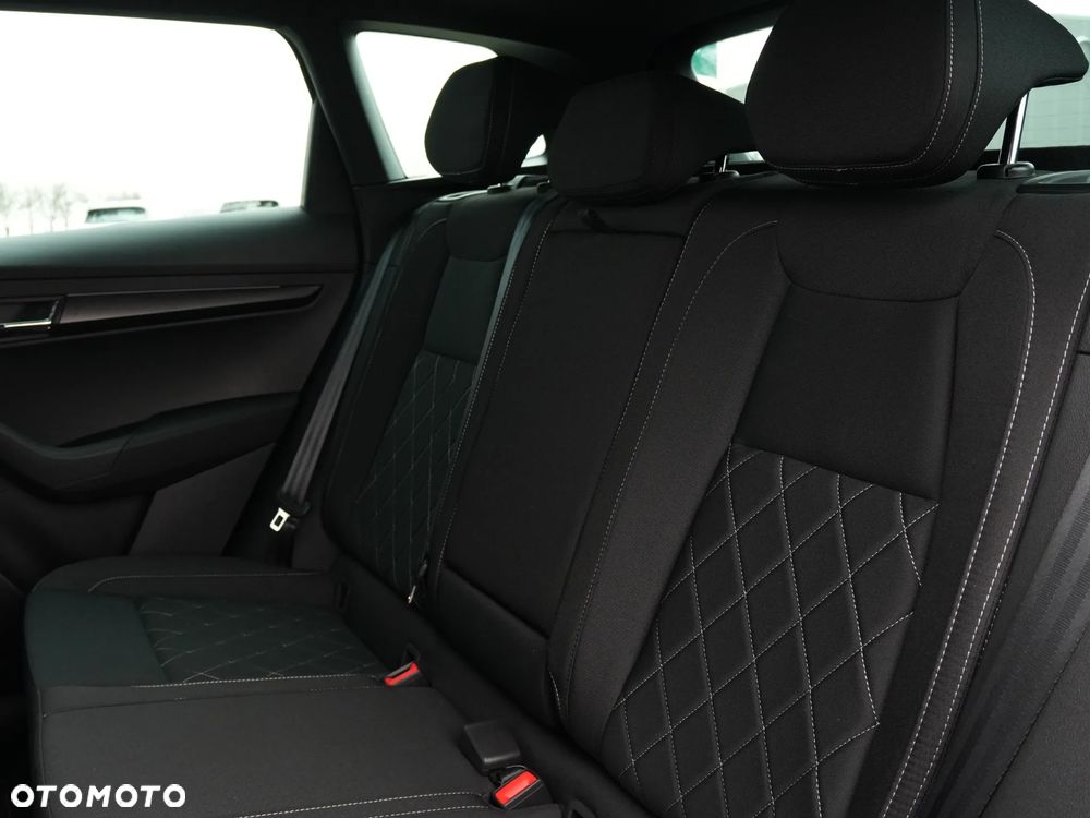 Skoda Karoq 1.5 TSI ACT Sportline DSG - 33