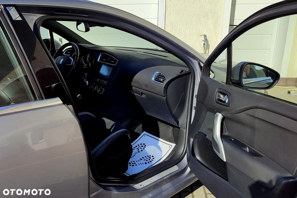 Citroën DS4 PureTech 130 Stop&Start SoChic - 16