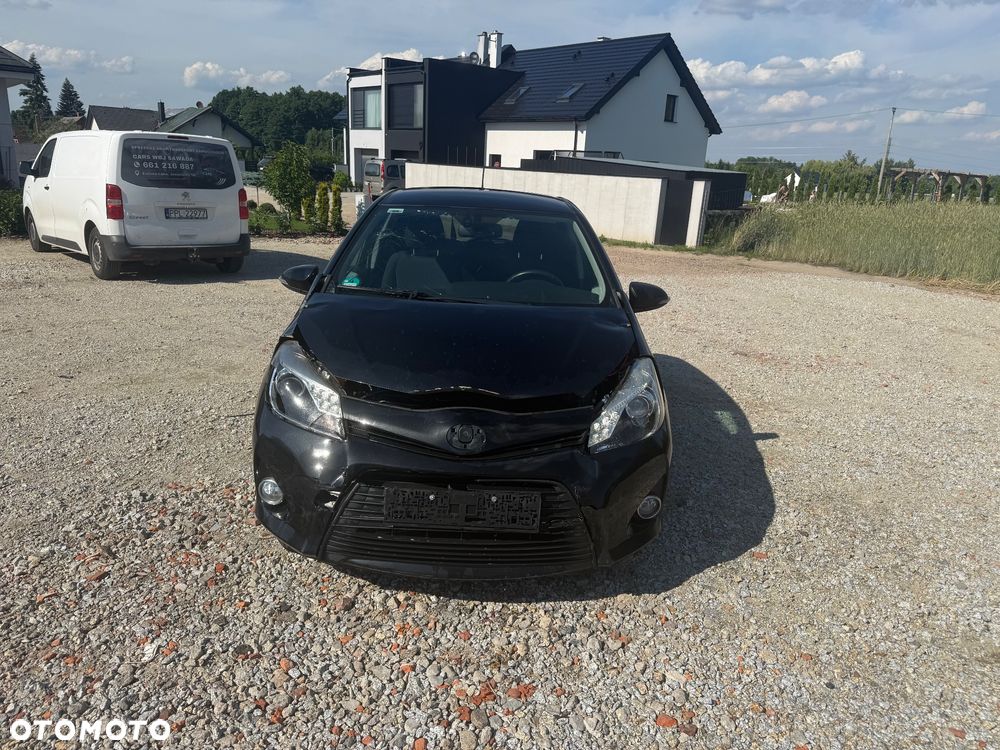 Toyota Yaris Hybrid 100 Sol - 1