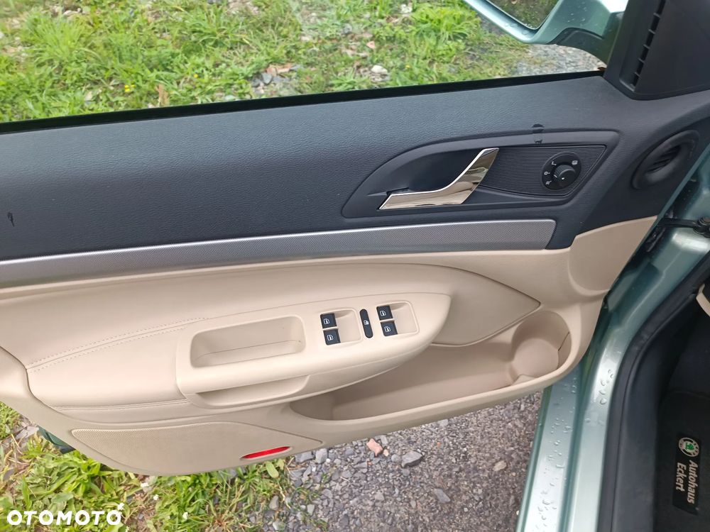 Skoda Octavia 1.4 TSI Elegance DSG - 26