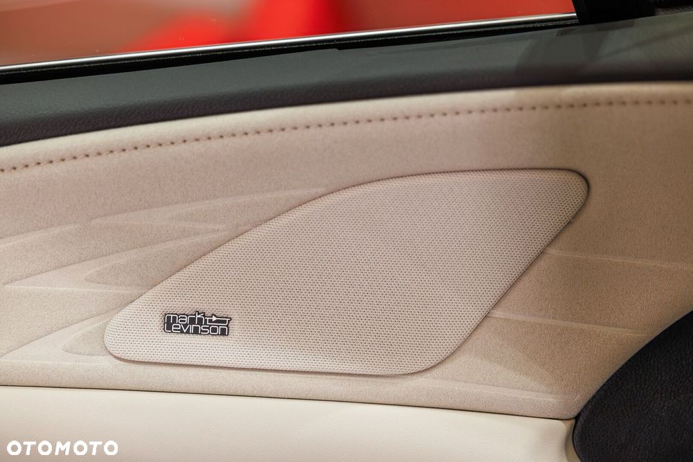 Lexus RX 450h+ Omotenashi - 22