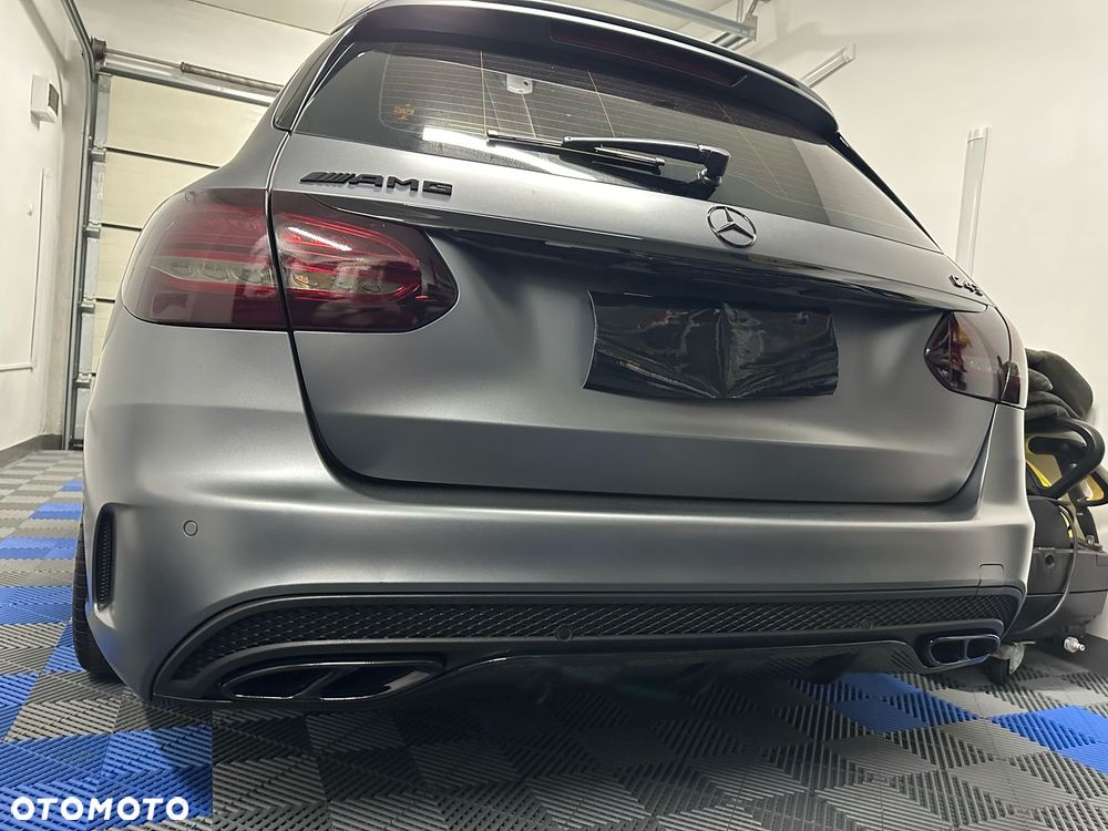 Mercedes-Benz Klasa C AMG 43 4-Matic - 15