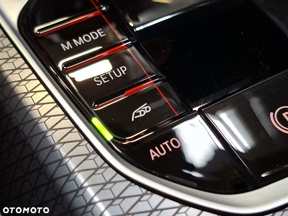 BMW M4 Competition M xDrive - 29