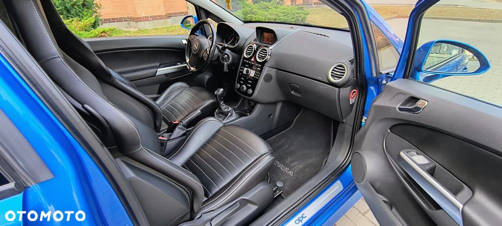 Opel Corsa 1.6 Turbo OPC - 16