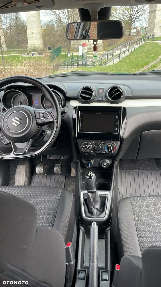 Suzuki Swift 1.2 Dualjet SHVS Premium Plus - 17
