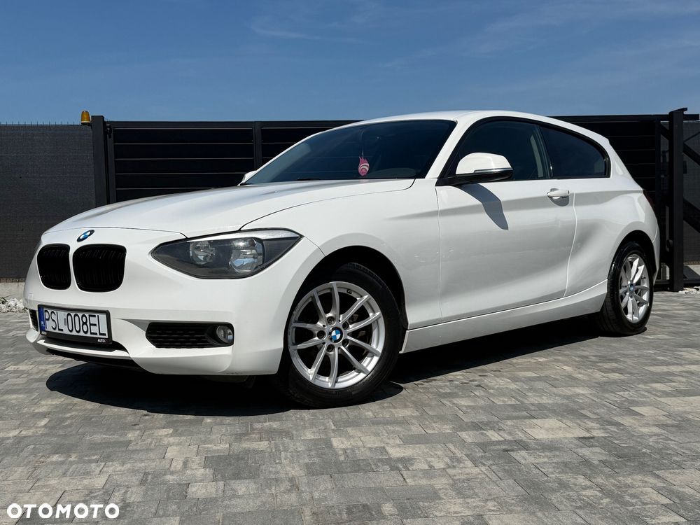 BMW Seria 1 114d Sport Line - 2
