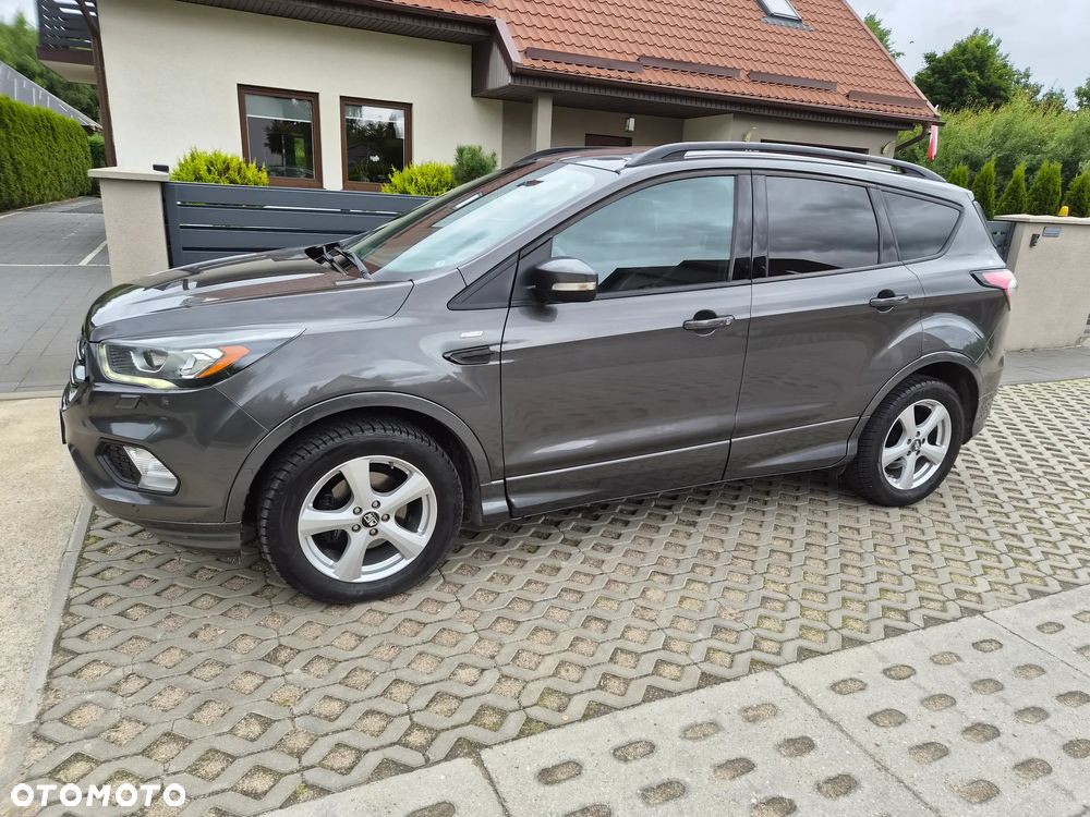 Ford Kuga 1.5 EcoBoost 2x4 ST-Line - 14