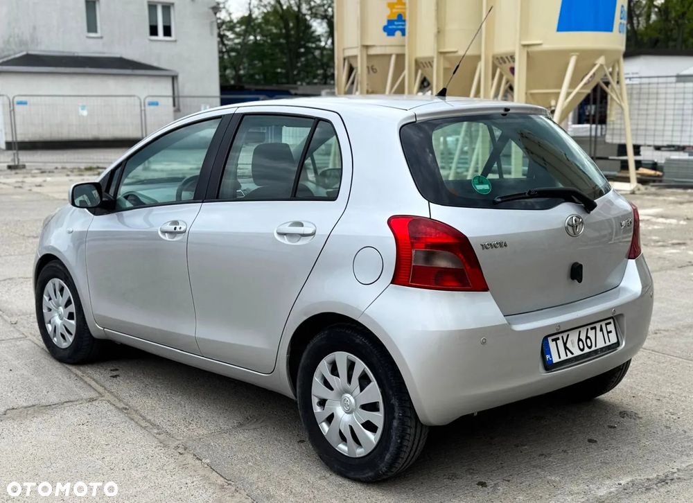 Toyota Yaris 1.3 Sol Premium MM - 4