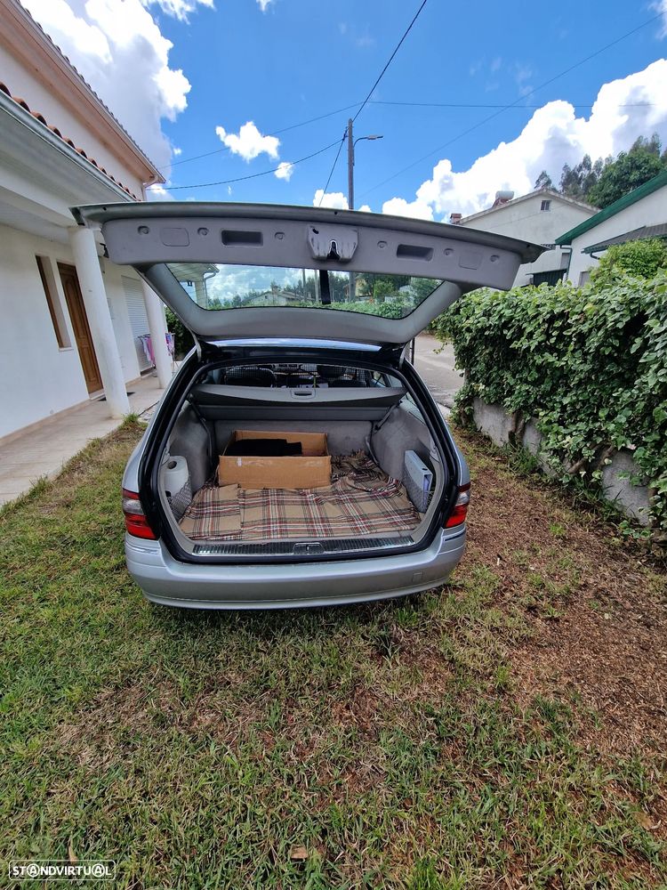 Mercedes-Benz E 220 CDi Elegance - 44