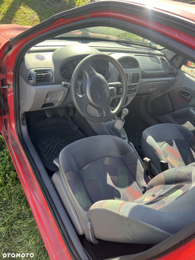 Renault Clio - 5