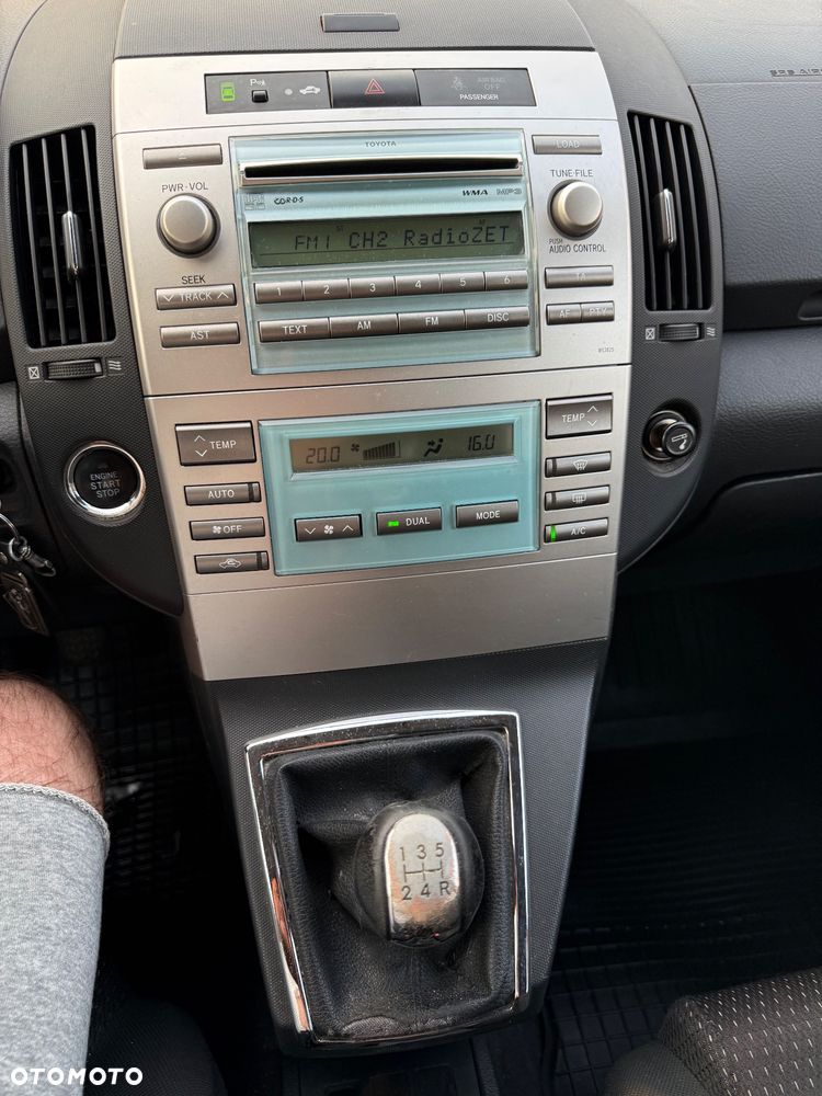 Toyota Corolla Verso 1.6 Gold - 10