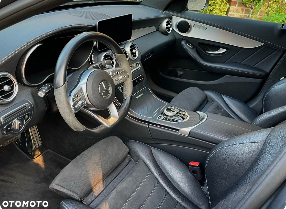 Mercedes-Benz Klasa C 220 d 4Matic T 9G-TRONIC Night Edition - 6