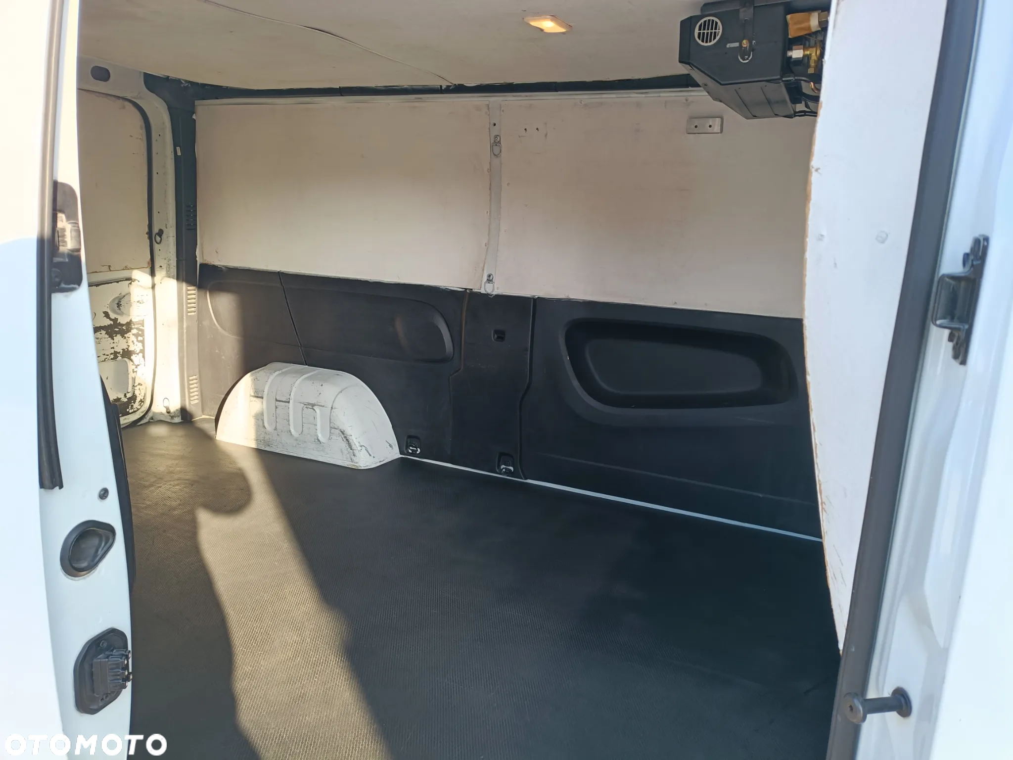 Renault Trafic - 9