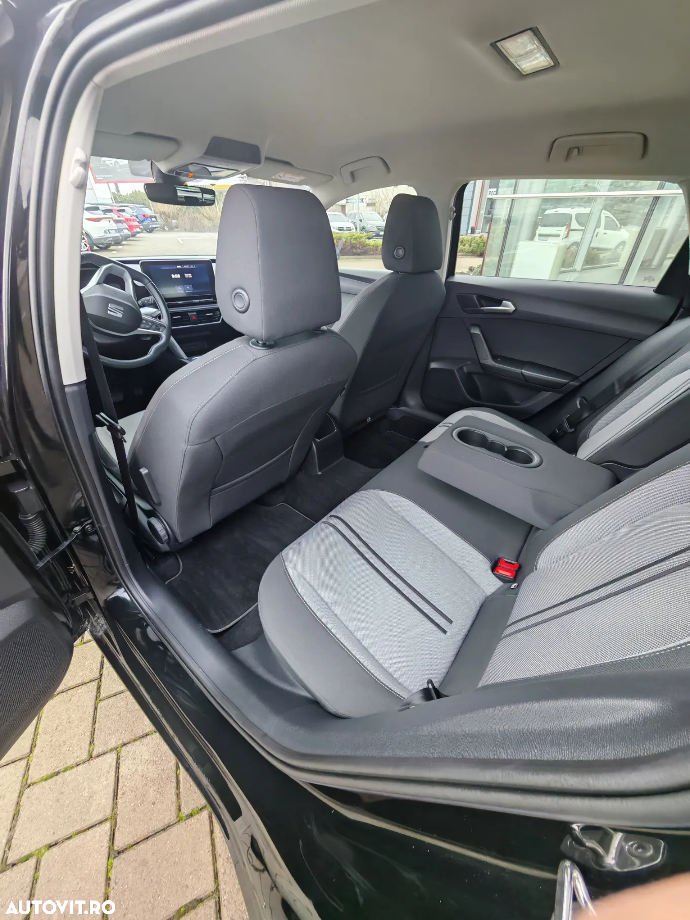 Seat Leon Sportstourer 2.0 TDI DSG Style - 18