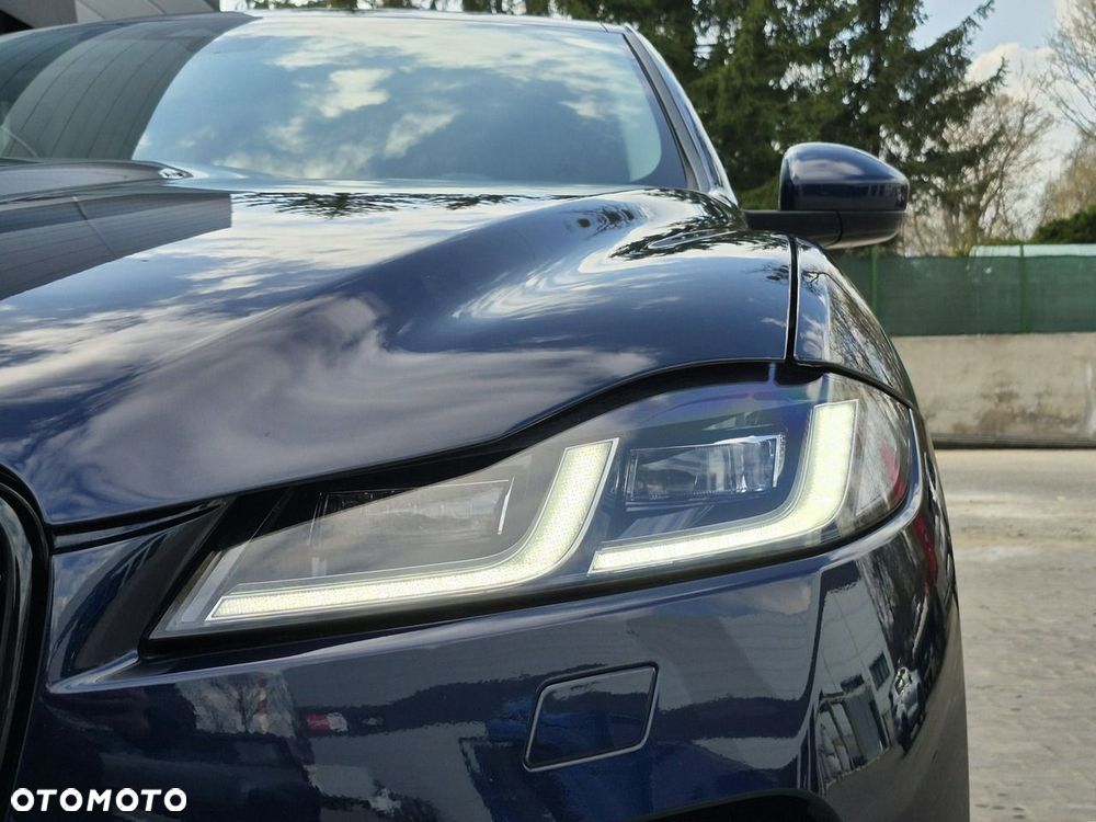 Jaguar F-Pace P250 AWD SE - 13