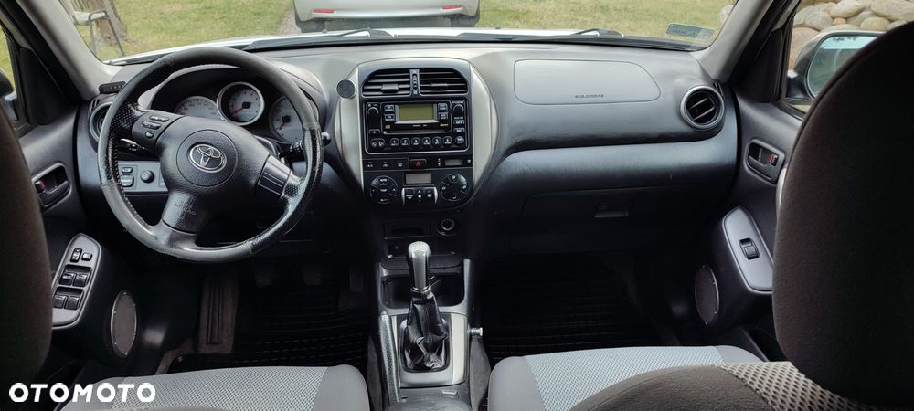 Toyota RAV4 2.0 VVT-i 4x4 - 6