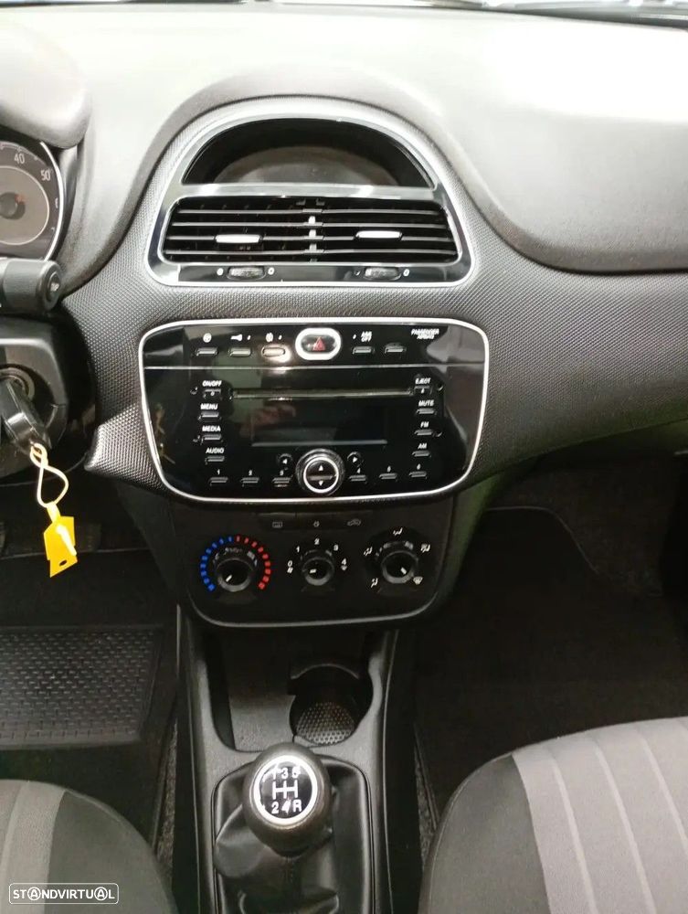 Fiat Punto 1.3 M-Jet Easy S&S - 22