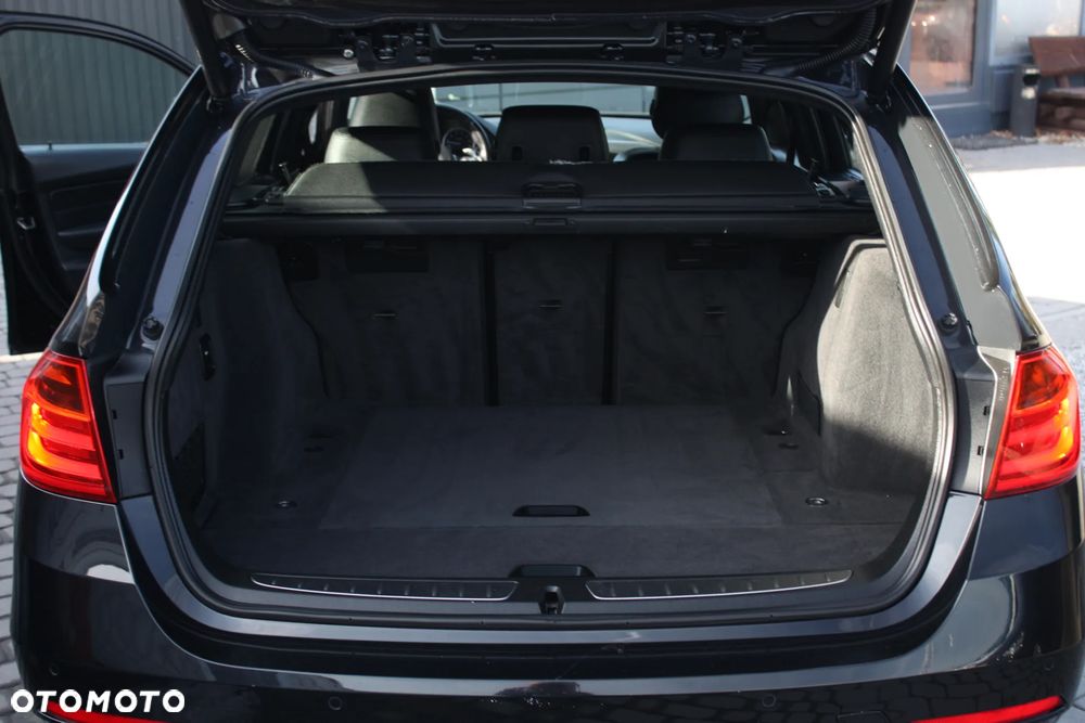 BMW Seria 3 328i Sport-Aut Luxury Line - 22