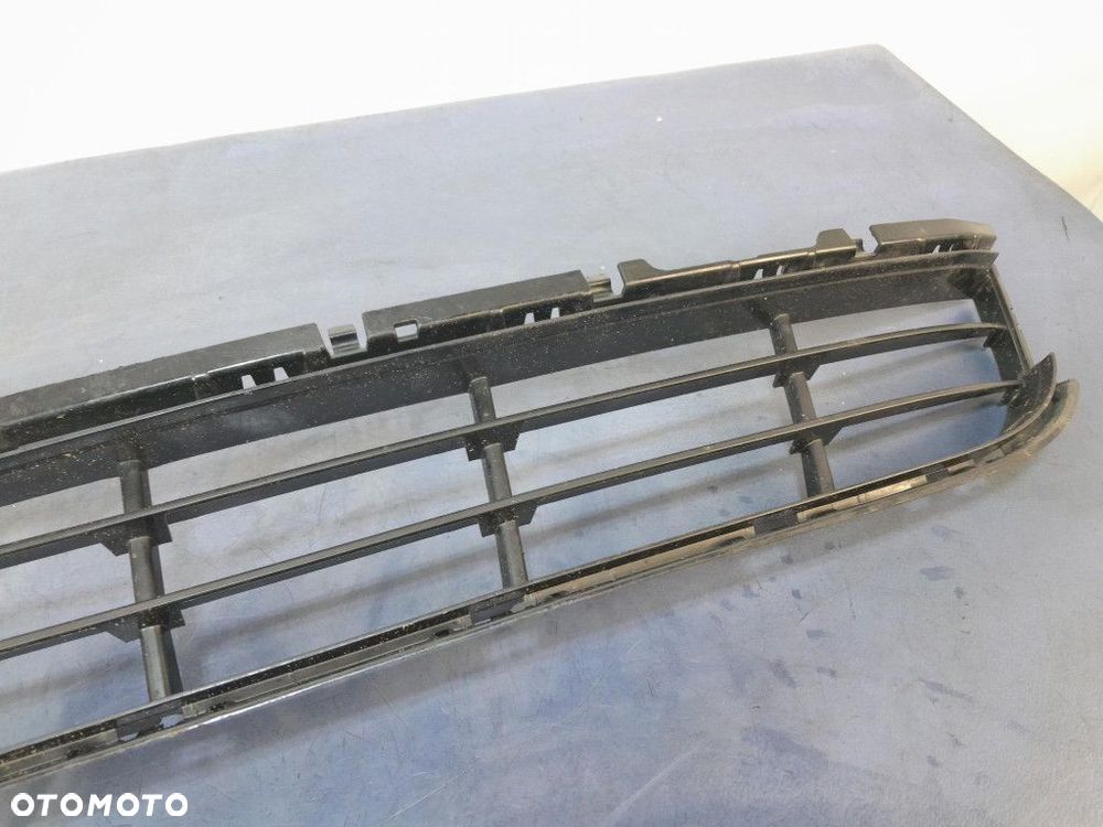 BMW 5 G30 G31 FL KRATKA ZDERZAKA PRZÓD 9498597 - 3