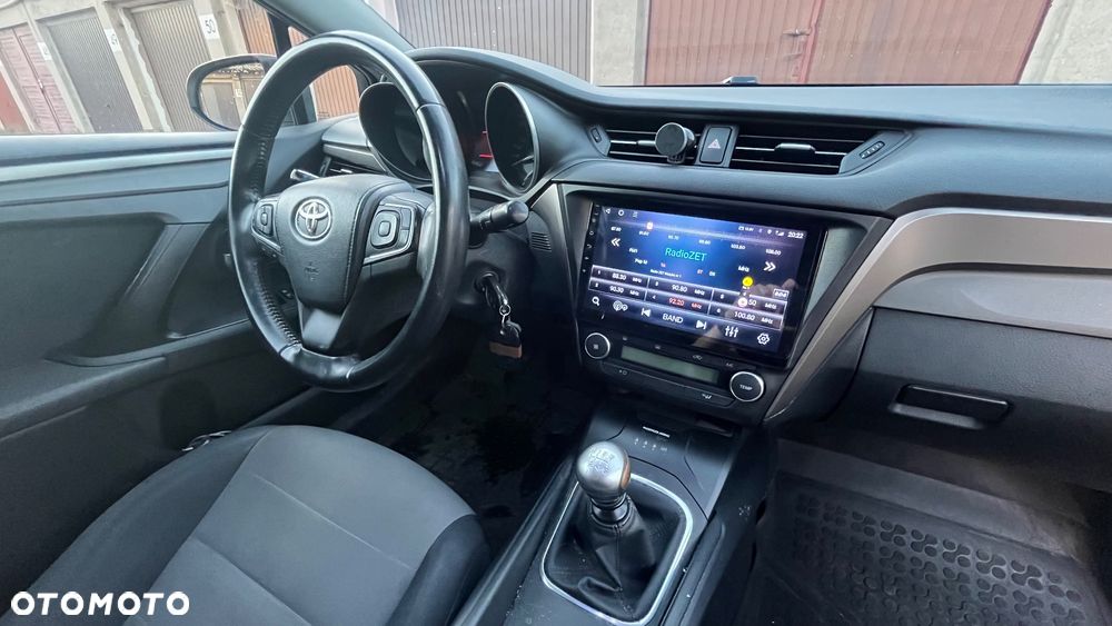 Toyota Avensis - 10