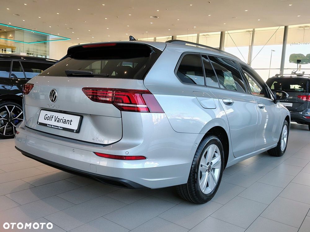 Volkswagen Golf - 6