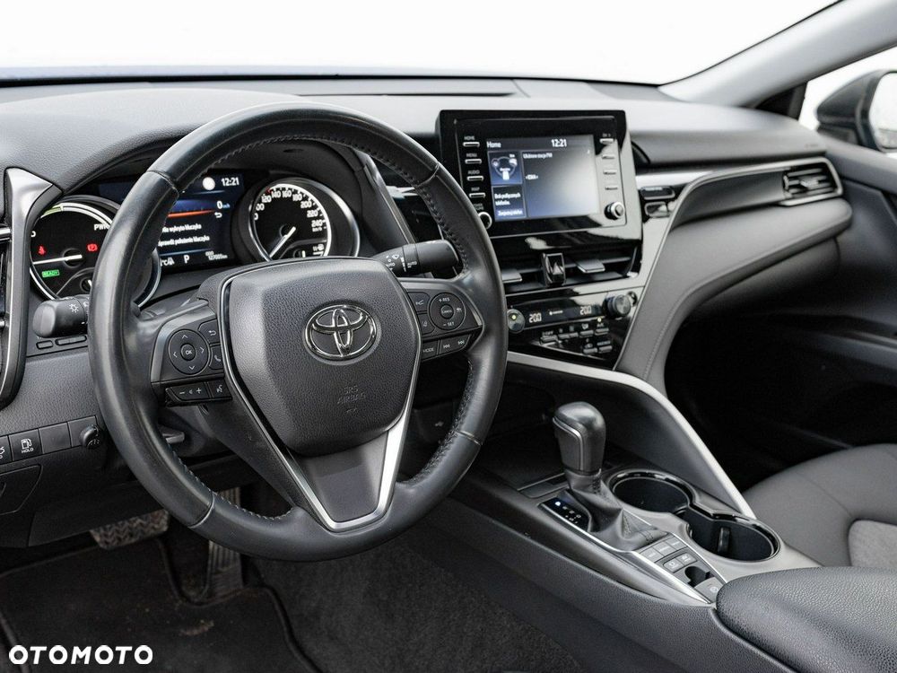Toyota Camry - 7