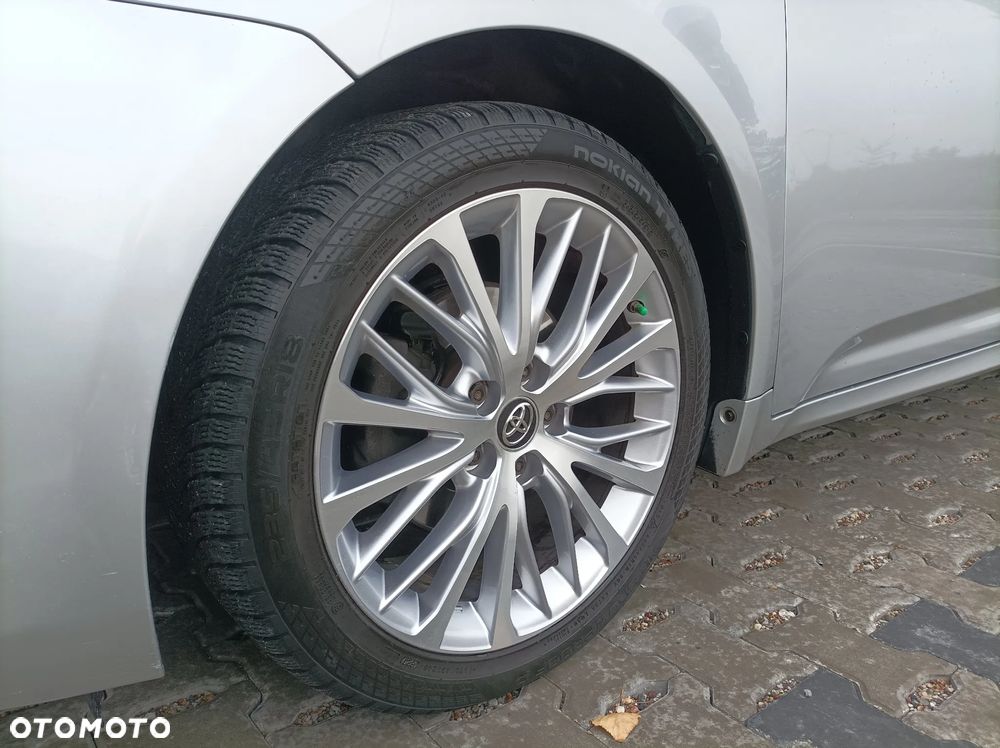 Toyota Avensis - 3