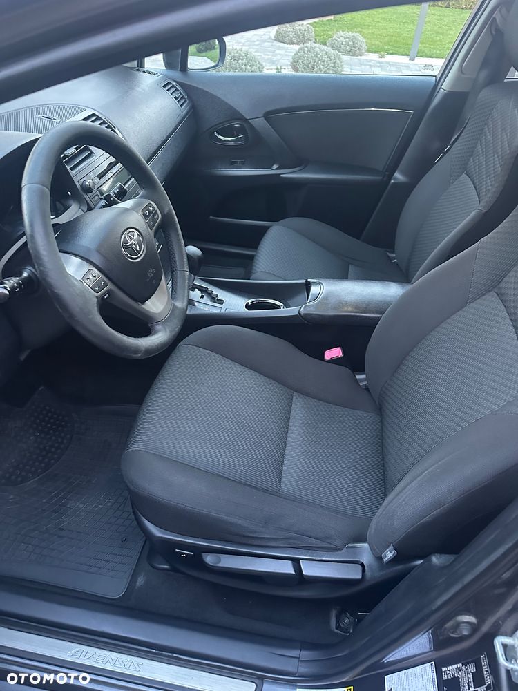 Toyota Avensis 2.0 Sol EU5 MS - 7