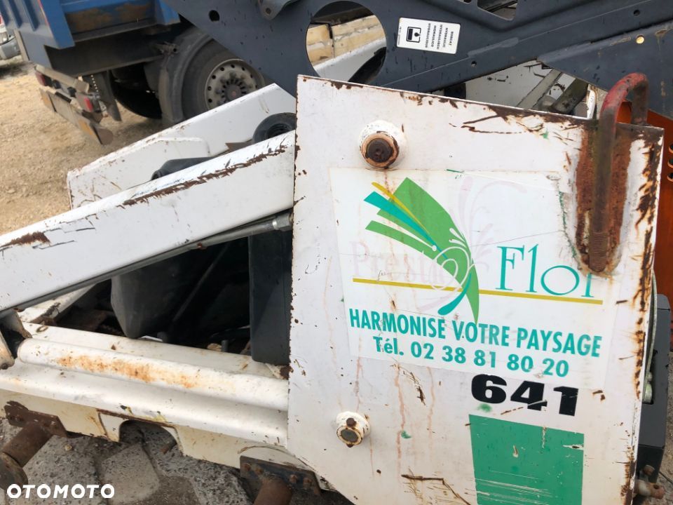 Ramiona i siłowniki do mini ładowarka Bobcat 641 - 2