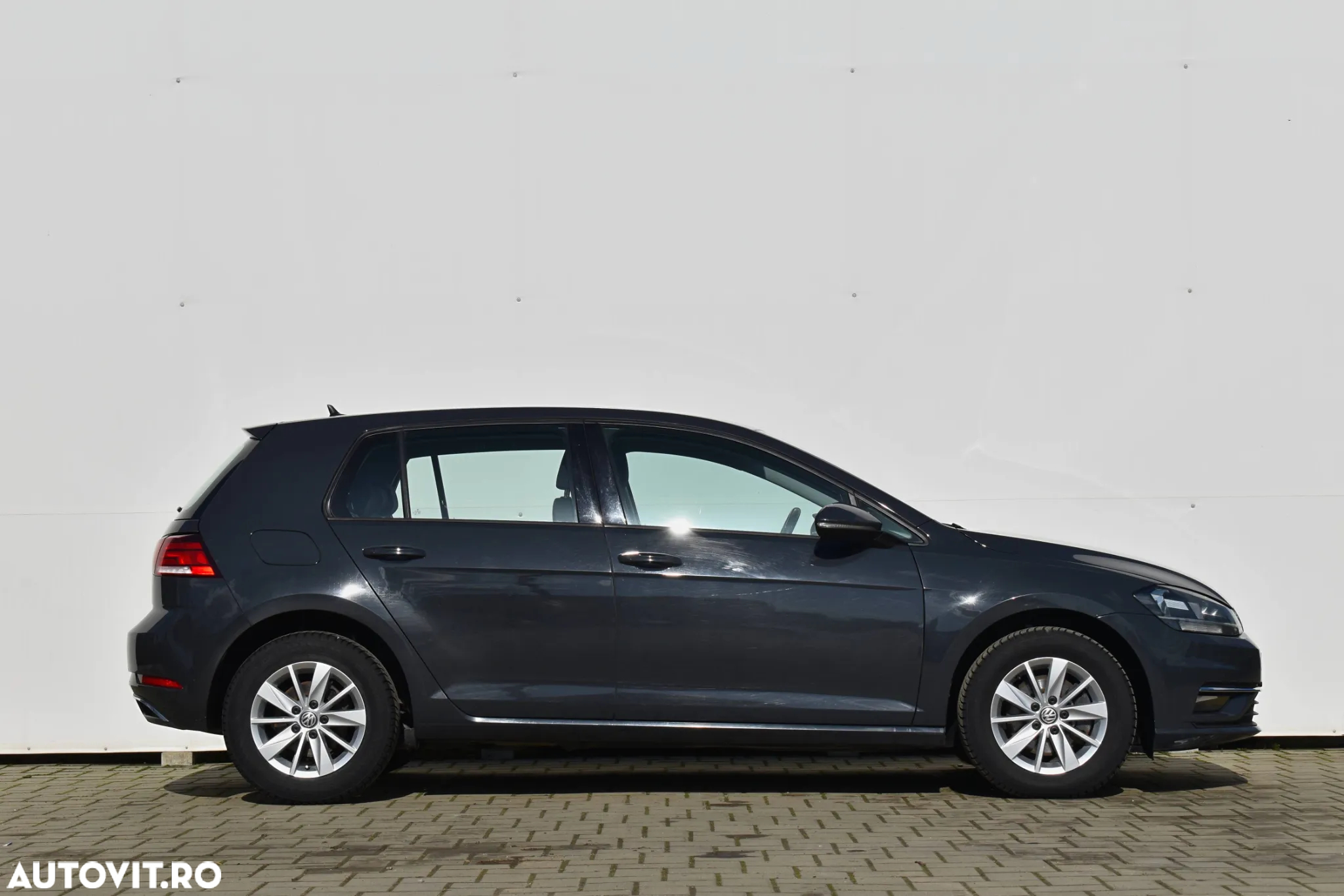Volkswagen Golf 1.6 TDI Comfortline - 7