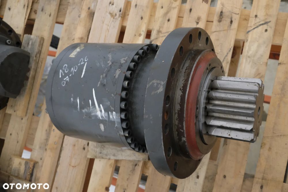 Reduktor obrotu SAT 275/260 liebherr R906,R916 ,R914,R924,LH30,LH35