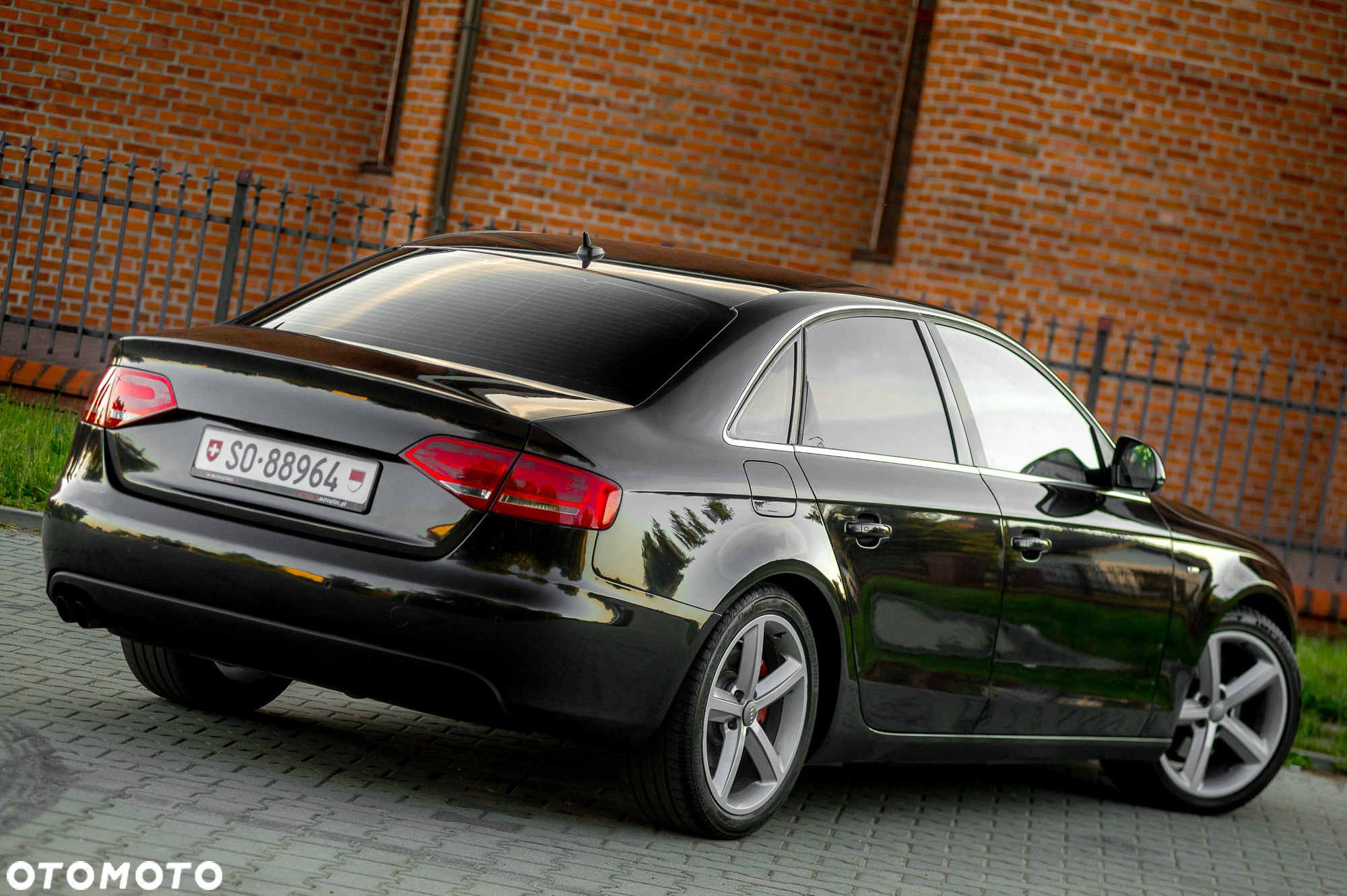 Audi A4 Avant 2.0 TDI DPF quattro S line Sportpaket - 14