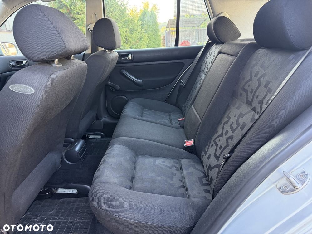 Volkswagen Golf - 14