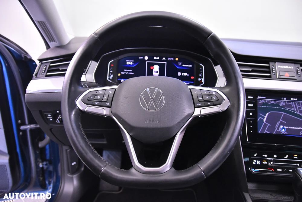 Volkswagen Passat - 16