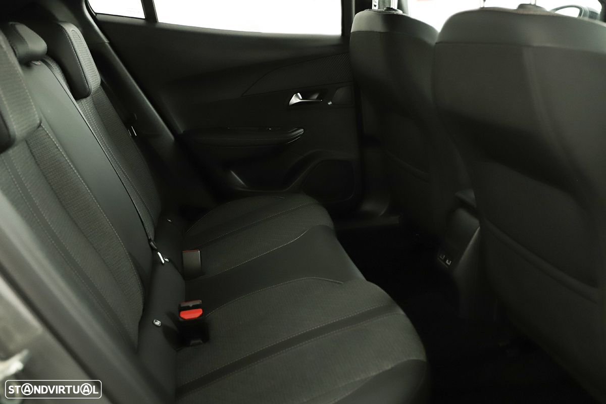 Peugeot 2008 1.2 PureTech Allure - 22