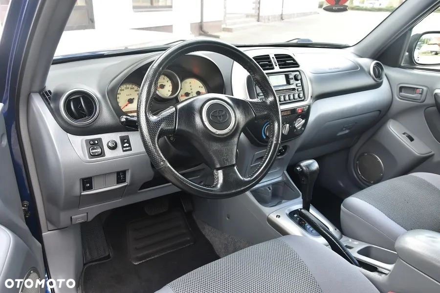 Toyota RAV4 2.0 VVT-i Sol - 17