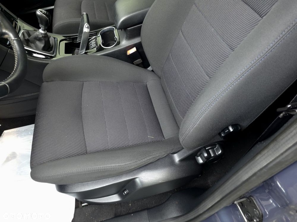 Ford S-Max - 13